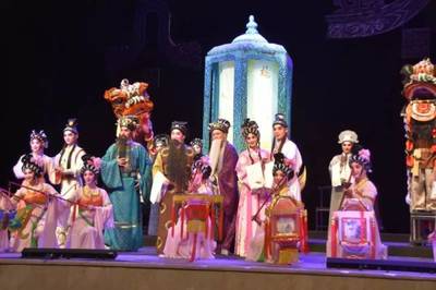 視覺盛宴！粵劇《大國(guó)燈匠》在南莊精彩上演，點(diǎn)亮文化交流之光